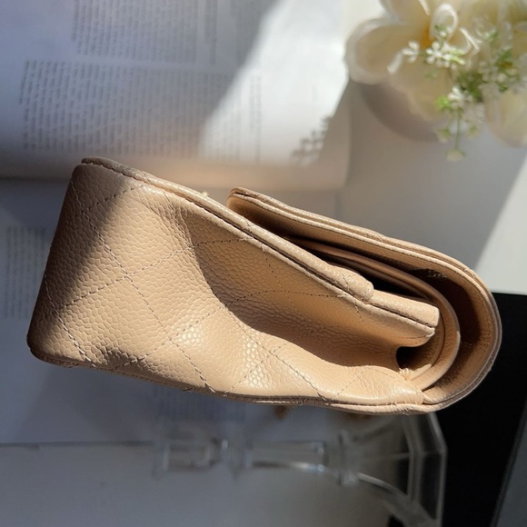Chanel Classic Medium Double Flap Beige Bag - Picture 4 of 8